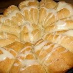 Cast Iron Skillet Cinnamon Rolls at 1840 Farm